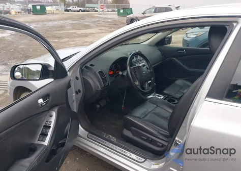 2010 Nissan Altima 3.5 Sr from USA, damaged, VIN 1N4BL2AP1AN562278